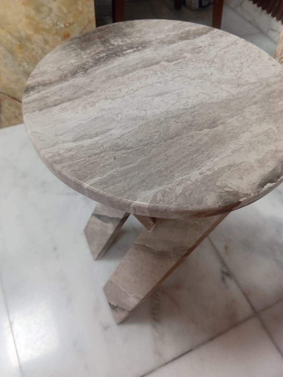 Marble side table Diameter 35 cm by Supplytent.com