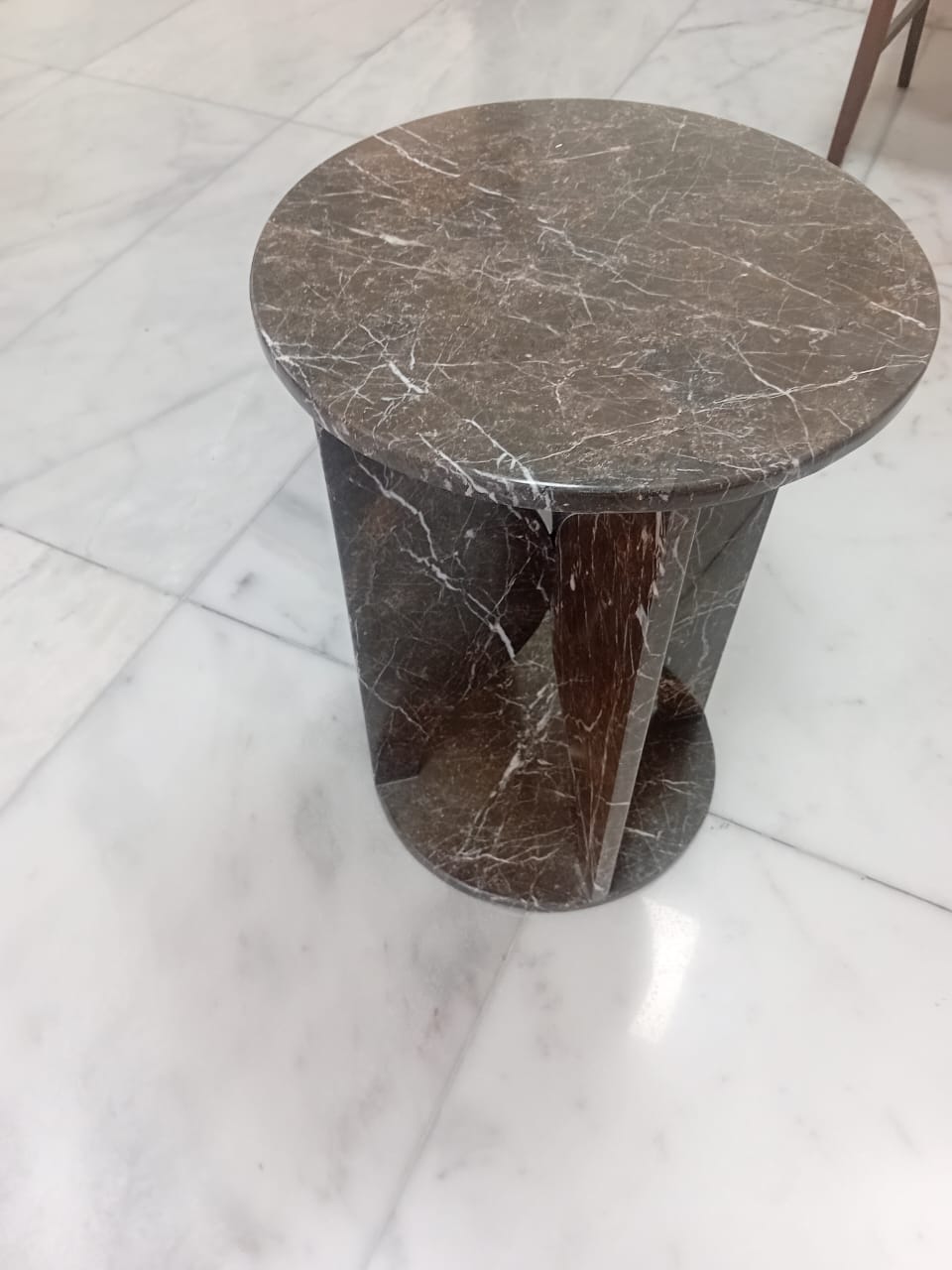 Marble side table,Diameter 45 cm by Supplytent.com