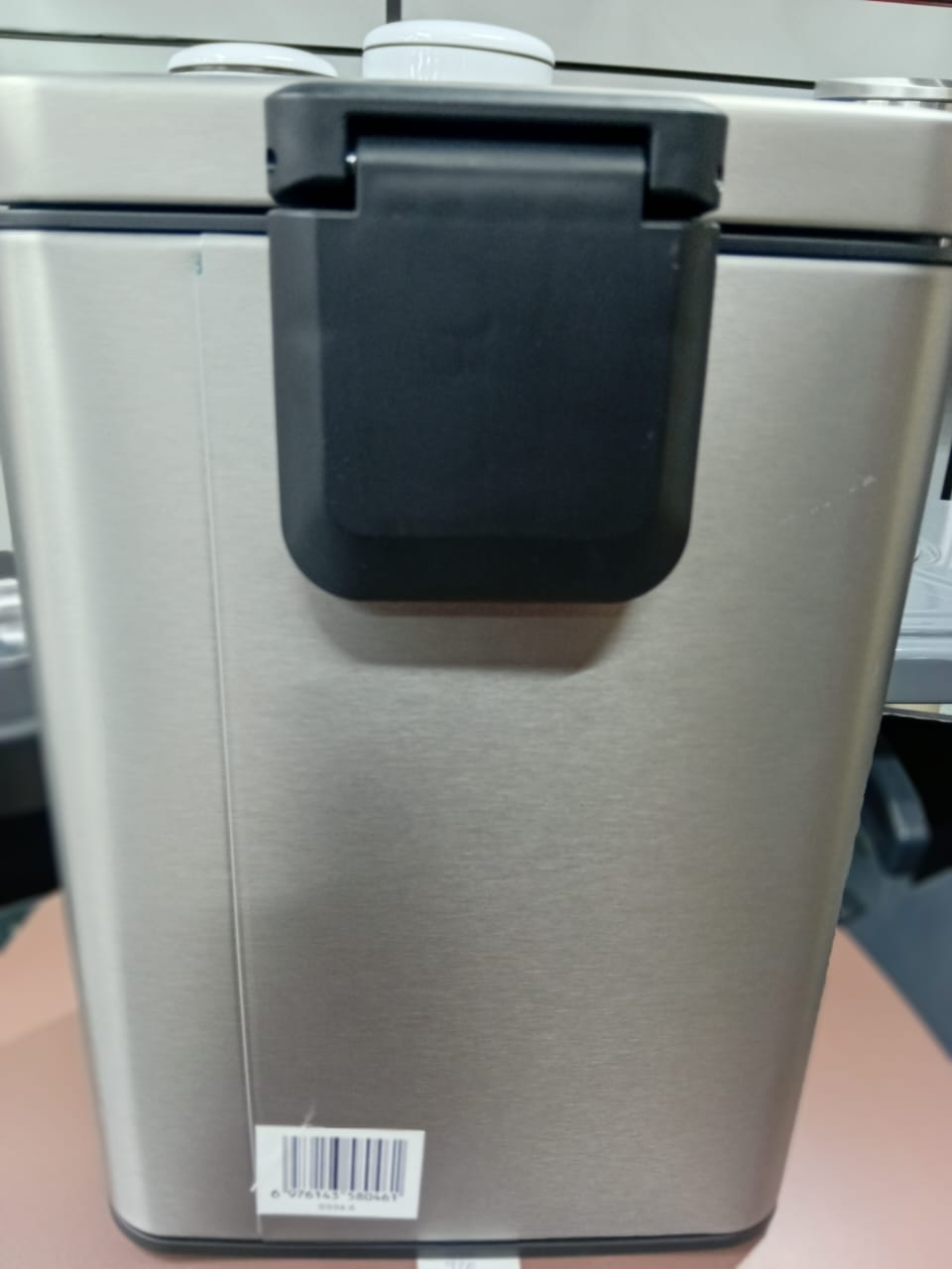 EKO Stainless steel pedal trashbin, 6 litres, silver color, fingerprint resistant by Supplytent.com