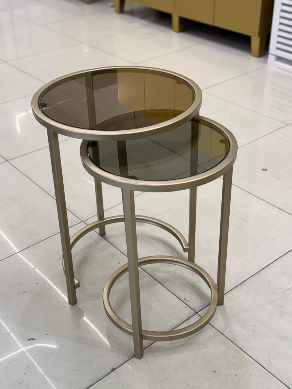 Round steel frame side table, color: Black, Silver, Gold by Supplytent.com